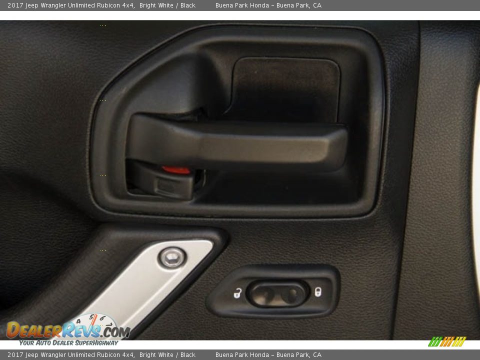 2017 Jeep Wrangler Unlimited Rubicon 4x4 Bright White / Black Photo #23