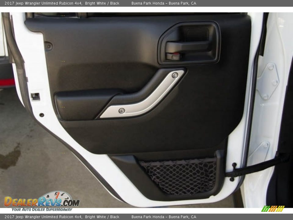 2017 Jeep Wrangler Unlimited Rubicon 4x4 Bright White / Black Photo #24