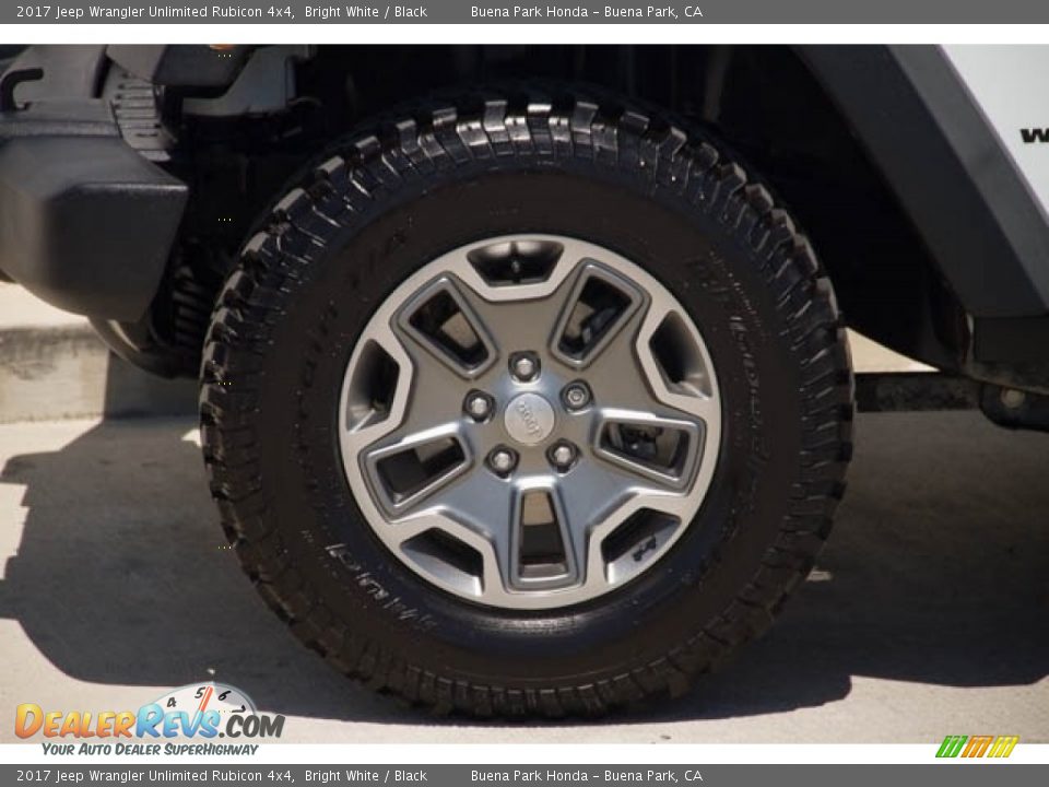 2017 Jeep Wrangler Unlimited Rubicon 4x4 Bright White / Black Photo #32