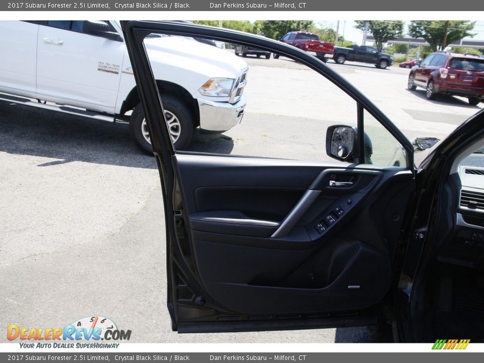 2017 Subaru Forester 2.5i Limited Crystal Black Silica / Black Photo #9