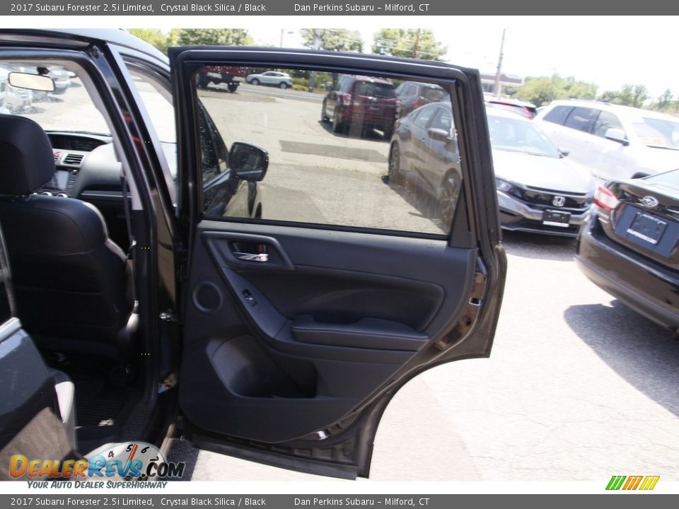 2017 Subaru Forester 2.5i Limited Crystal Black Silica / Black Photo #15