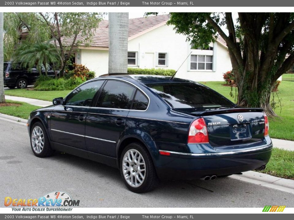 2003 Volkswagen Passat W8 4Motion Sedan Indigo Blue Pearl / Beige Photo #8