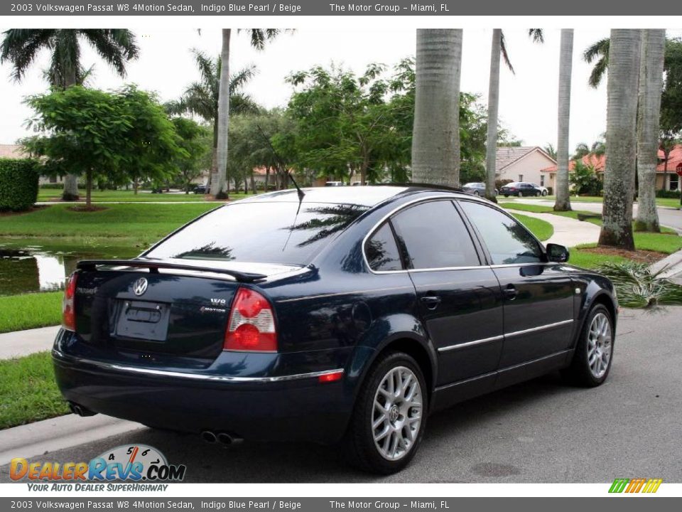 2003 Volkswagen Passat W8 4Motion Sedan Indigo Blue Pearl / Beige Photo #10