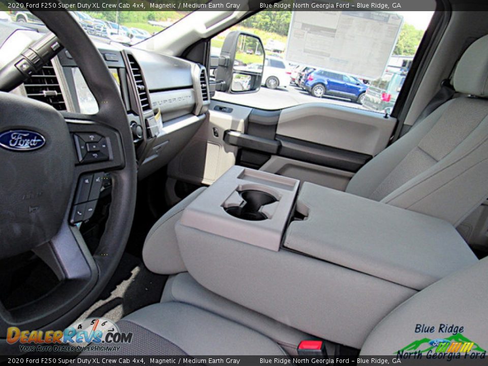 2020 Ford F250 Super Duty XL Crew Cab 4x4 Magnetic / Medium Earth Gray Photo #25
