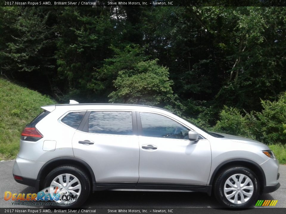 2017 Nissan Rogue S AWD Brilliant Silver / Charcoal Photo #5