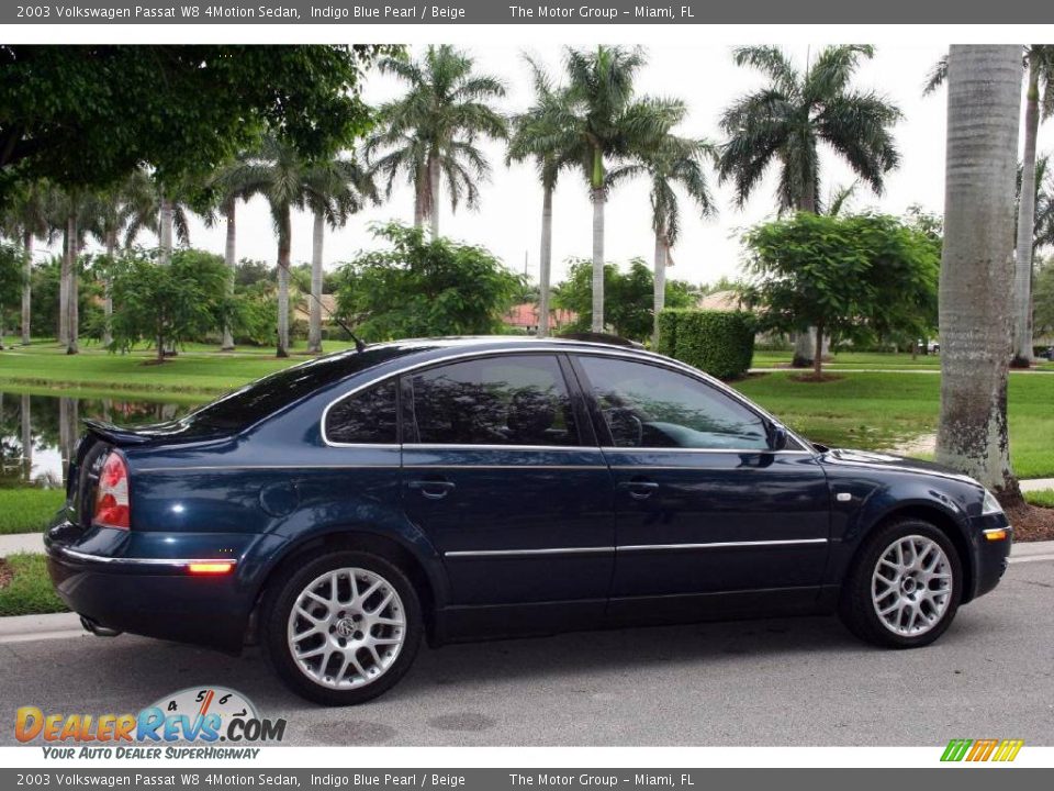 2003 Volkswagen Passat W8 4Motion Sedan Indigo Blue Pearl / Beige Photo #12