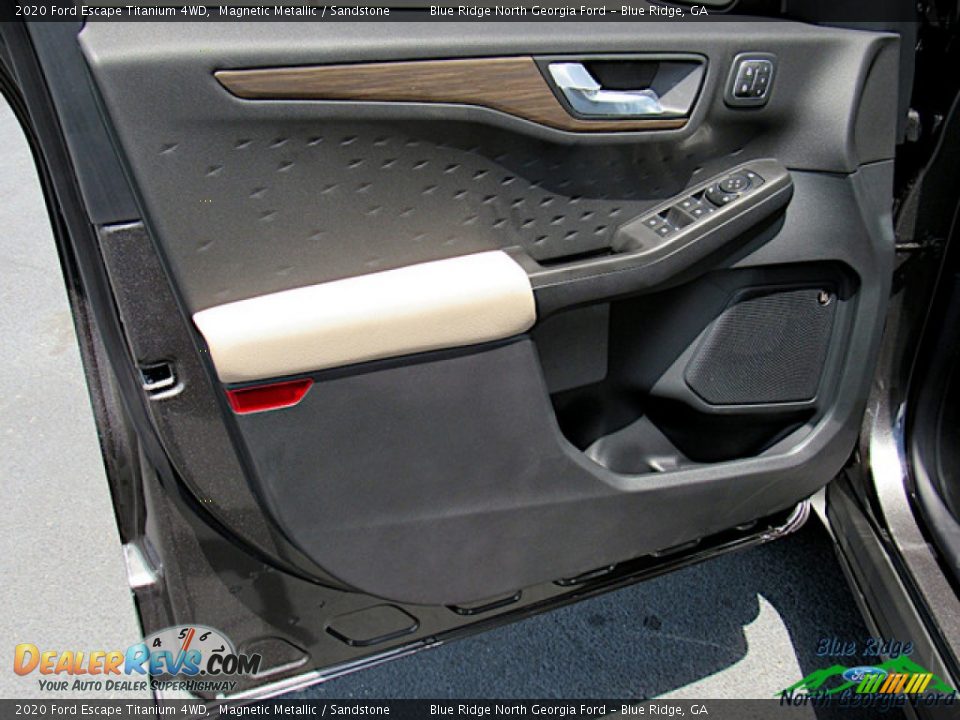 2020 Ford Escape Titanium 4WD Magnetic Metallic / Sandstone Photo #10