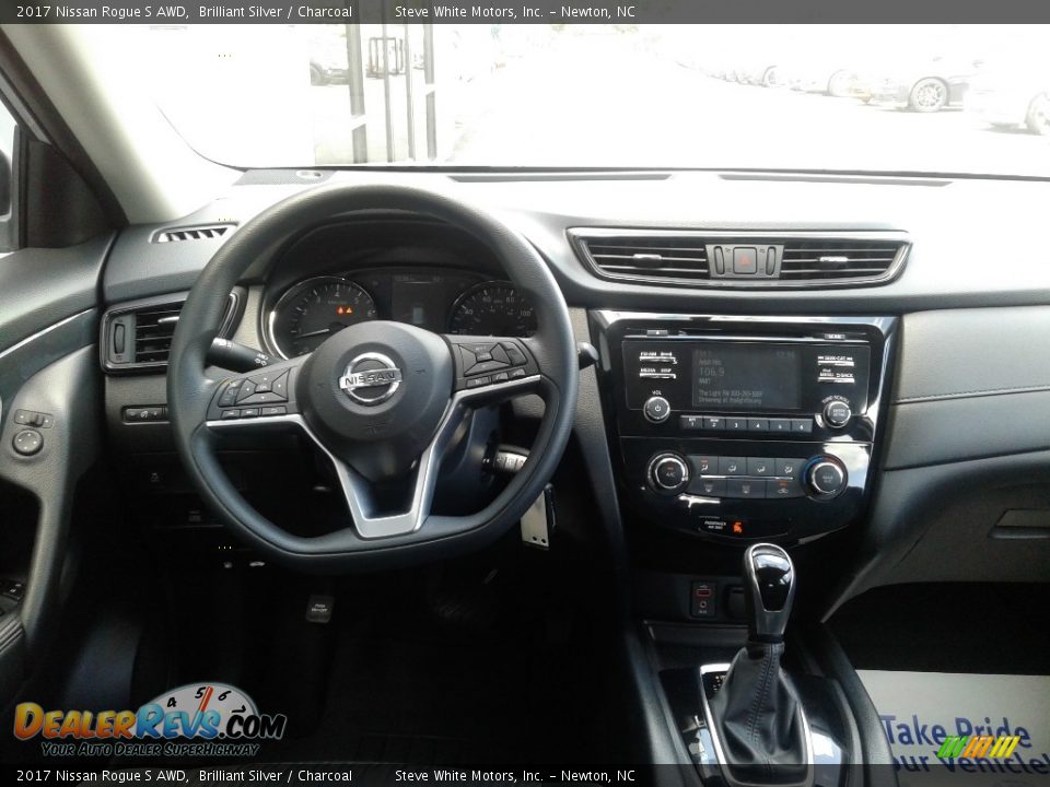 2017 Nissan Rogue S AWD Brilliant Silver / Charcoal Photo #13