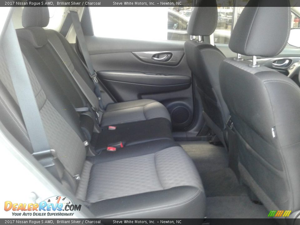 2017 Nissan Rogue S AWD Brilliant Silver / Charcoal Photo #15