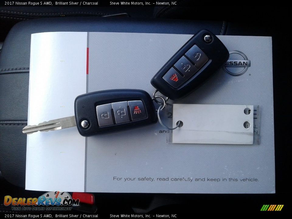2017 Nissan Rogue S AWD Brilliant Silver / Charcoal Photo #23