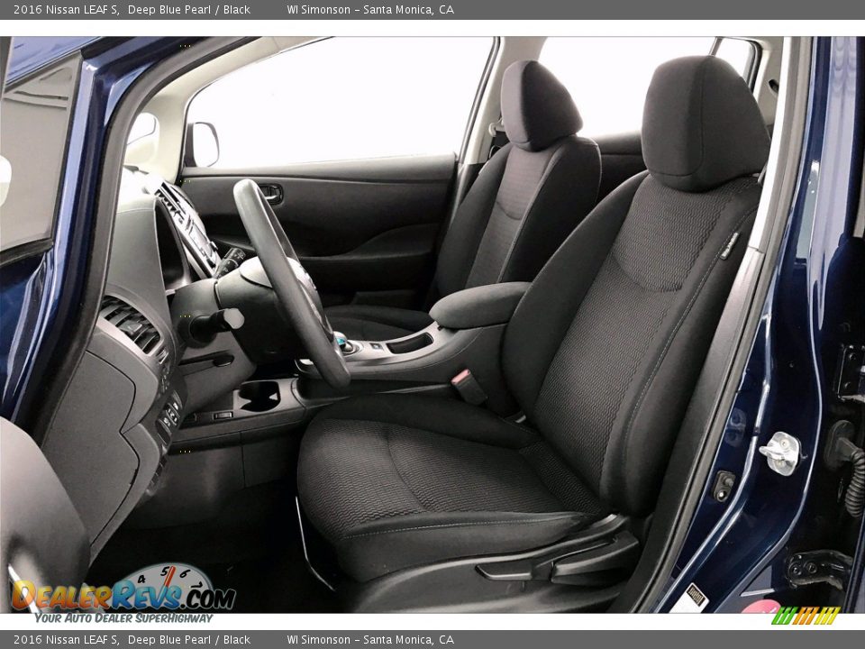 Front Seat of 2016 Nissan LEAF S Photo #14