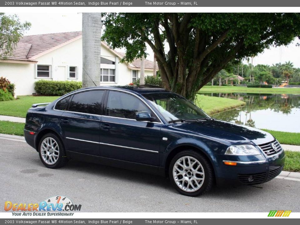 2003 Volkswagen Passat W8 4Motion Sedan Indigo Blue Pearl / Beige Photo #16