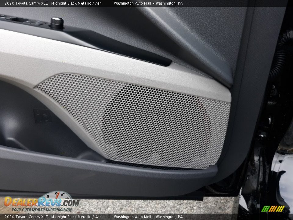 2020 Toyota Camry XLE Midnight Black Metallic / Ash Photo #9