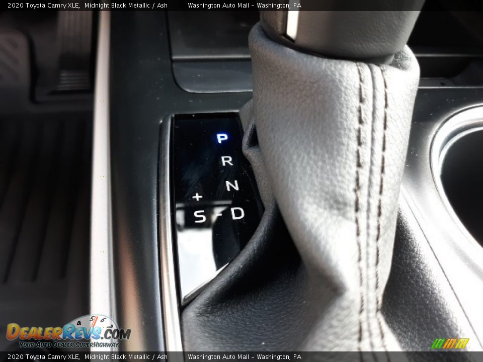 2020 Toyota Camry XLE Midnight Black Metallic / Ash Photo #15