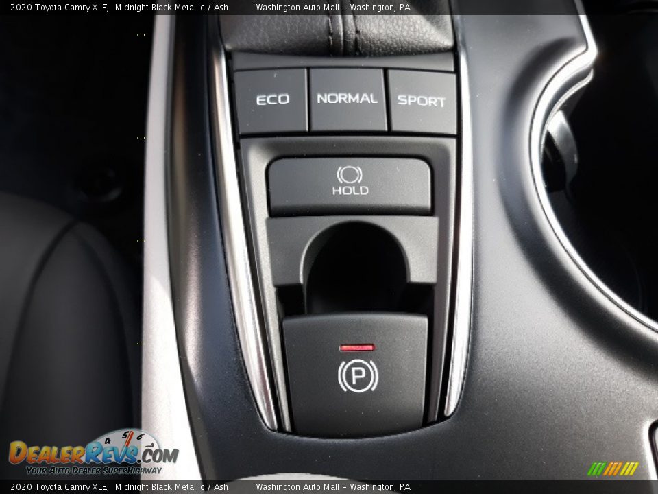 2020 Toyota Camry XLE Midnight Black Metallic / Ash Photo #16