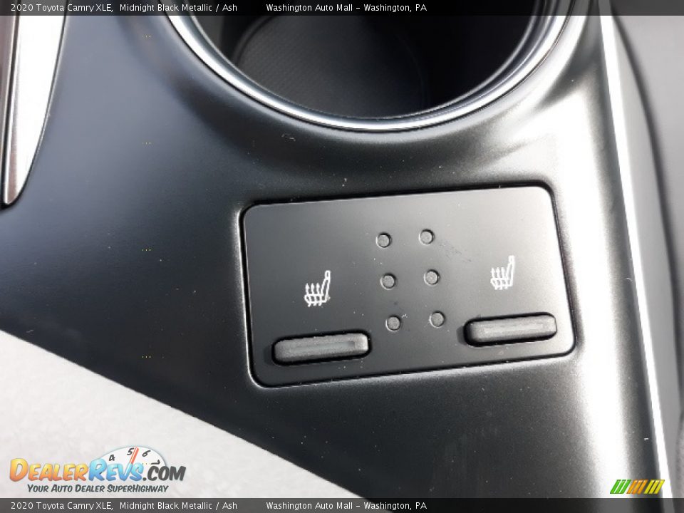 2020 Toyota Camry XLE Midnight Black Metallic / Ash Photo #17