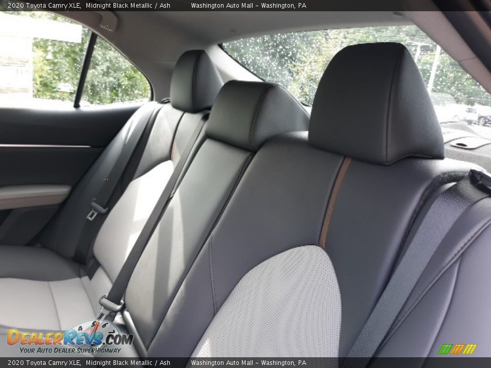 2020 Toyota Camry XLE Midnight Black Metallic / Ash Photo #27