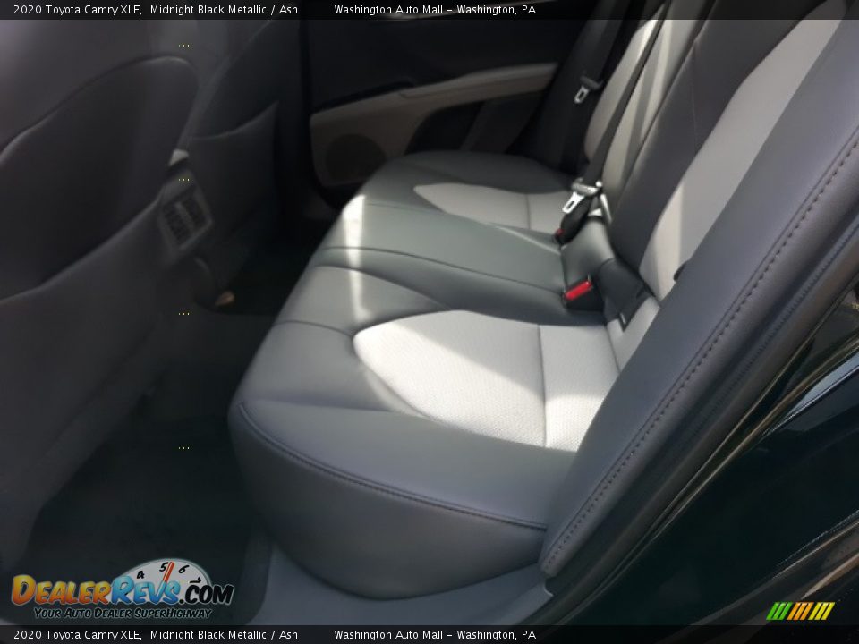 2020 Toyota Camry XLE Midnight Black Metallic / Ash Photo #28
