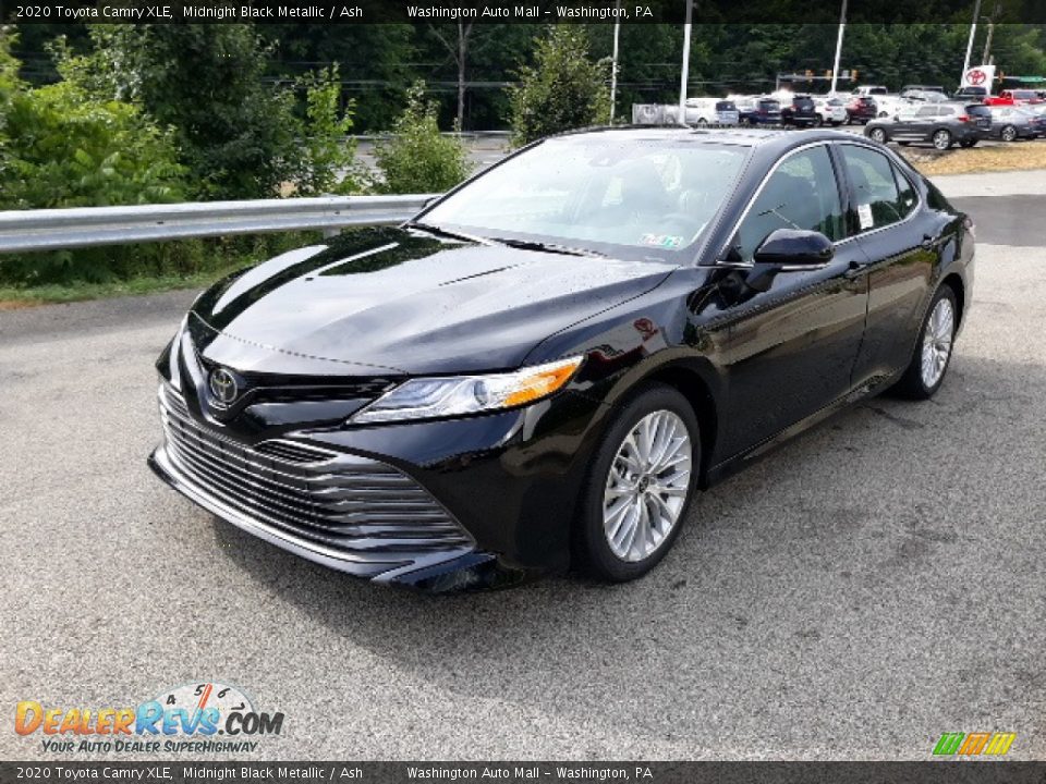2020 Toyota Camry XLE Midnight Black Metallic / Ash Photo #30