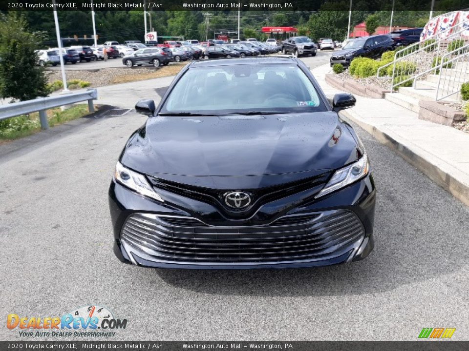 2020 Toyota Camry XLE Midnight Black Metallic / Ash Photo #31