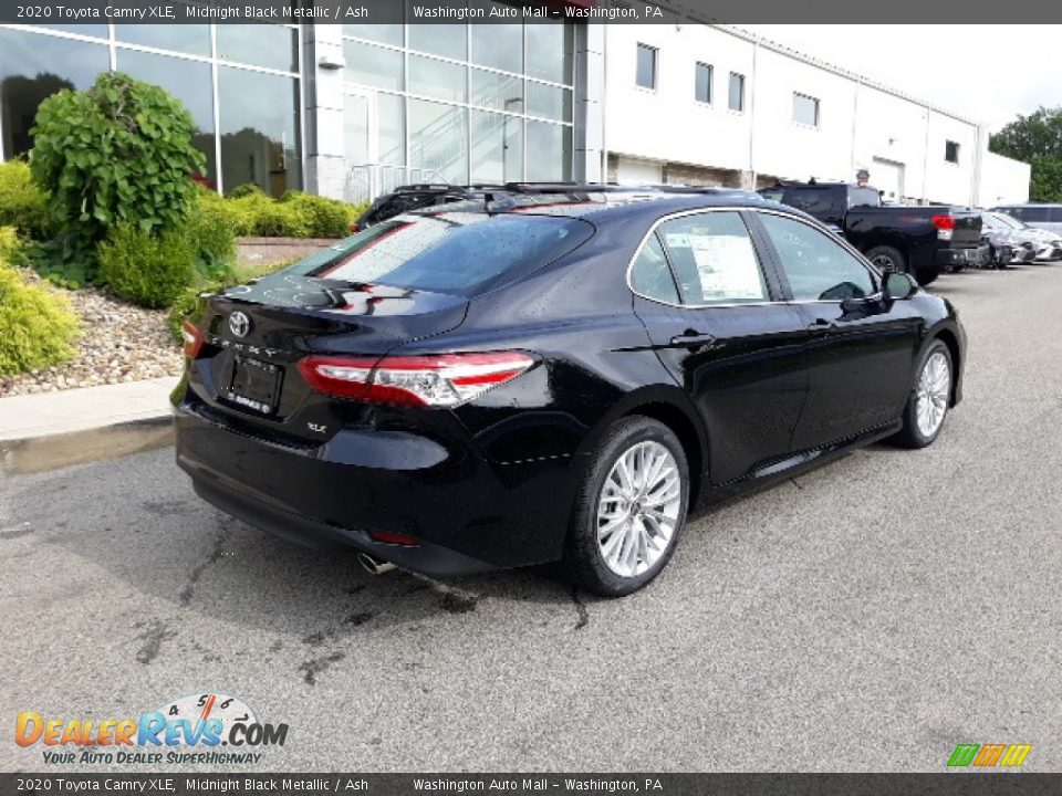 2020 Toyota Camry XLE Midnight Black Metallic / Ash Photo #33