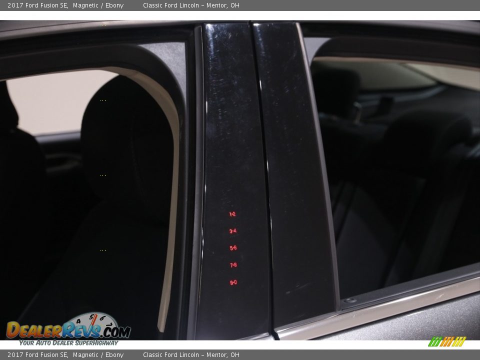 2017 Ford Fusion SE Magnetic / Ebony Photo #4