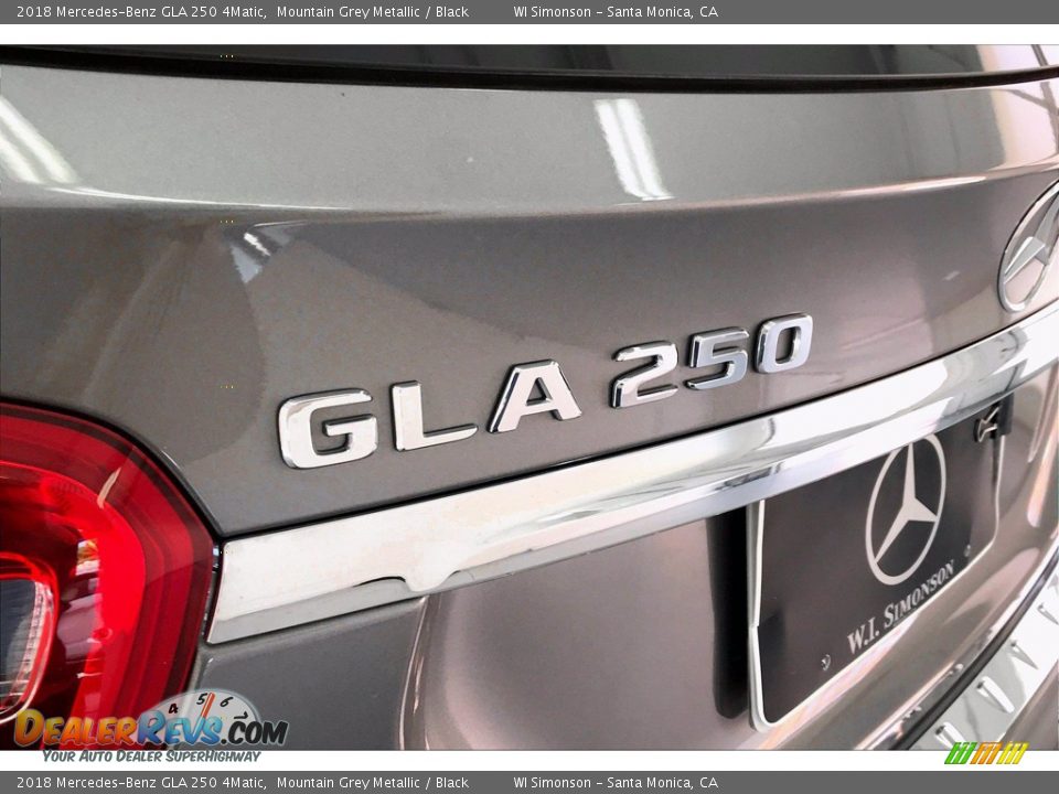 2018 Mercedes-Benz GLA 250 4Matic Mountain Grey Metallic / Black Photo #27