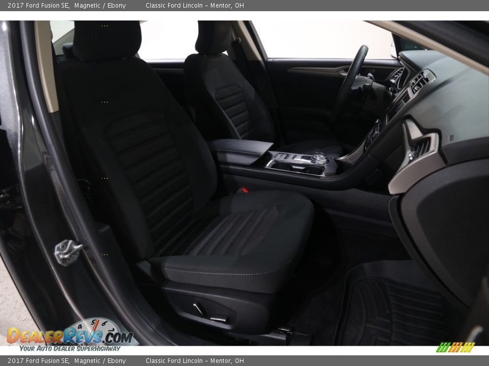 2017 Ford Fusion SE Magnetic / Ebony Photo #19