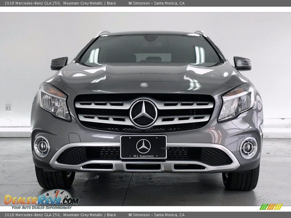 2018 Mercedes-Benz GLA 250 Mountain Grey Metallic / Black Photo #2