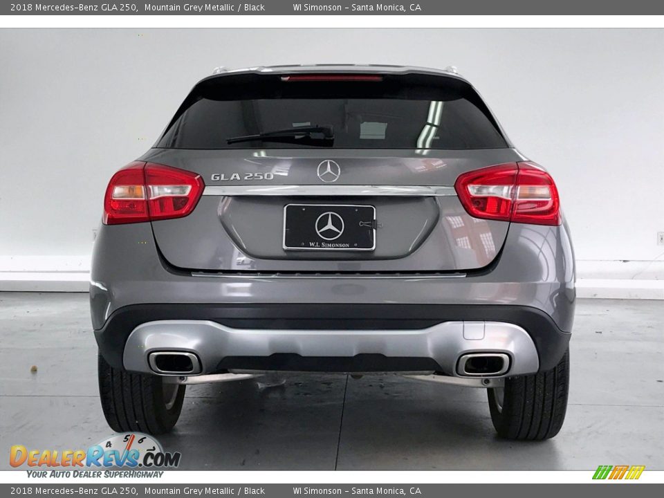 2018 Mercedes-Benz GLA 250 Mountain Grey Metallic / Black Photo #3