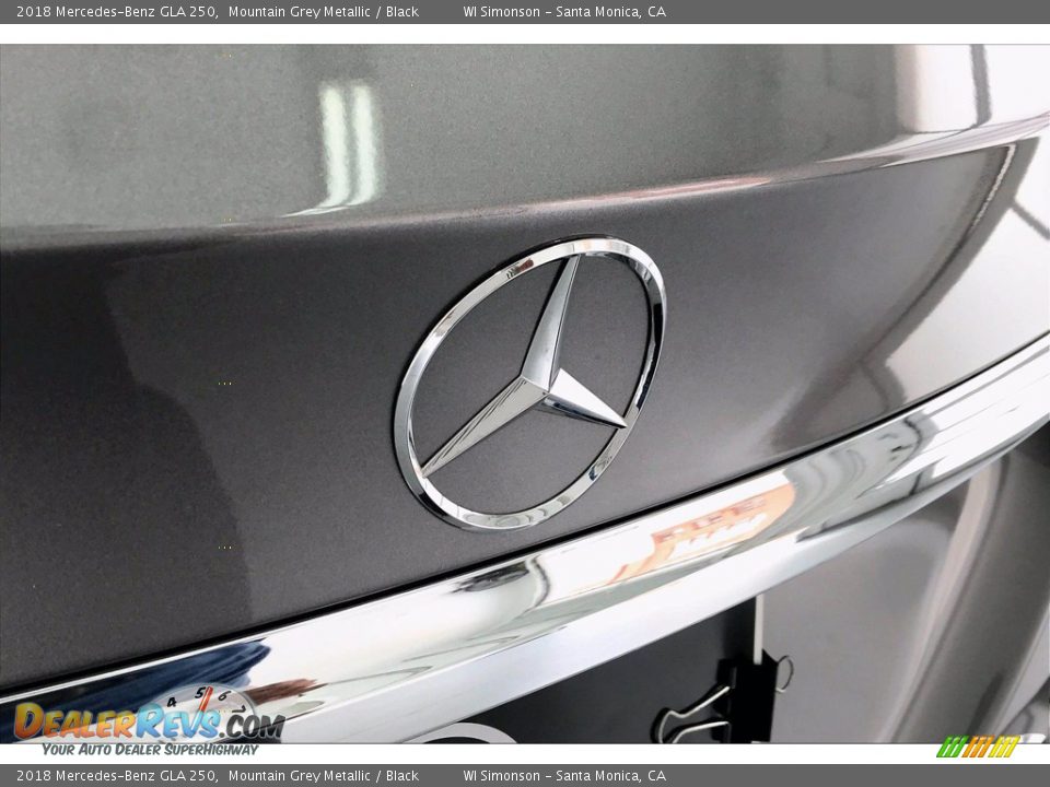 2018 Mercedes-Benz GLA 250 Mountain Grey Metallic / Black Photo #7