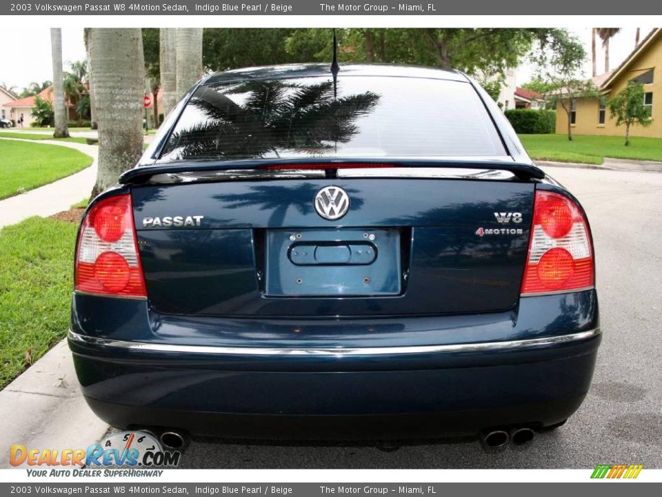 2003 Volkswagen Passat W8 4Motion Sedan Indigo Blue Pearl / Beige Photo #22