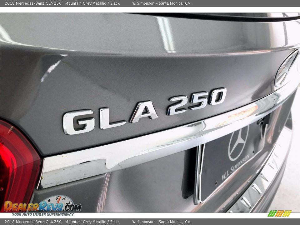 2018 Mercedes-Benz GLA 250 Mountain Grey Metallic / Black Photo #27