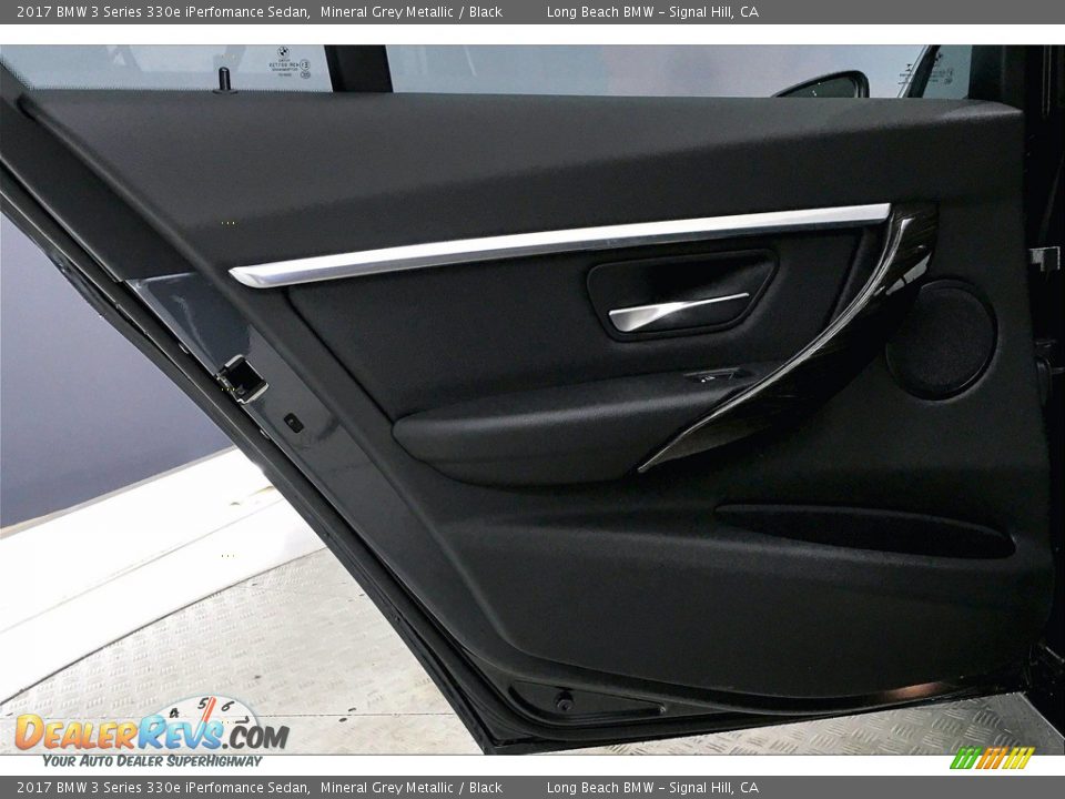 2017 BMW 3 Series 330e iPerfomance Sedan Mineral Grey Metallic / Black Photo #25