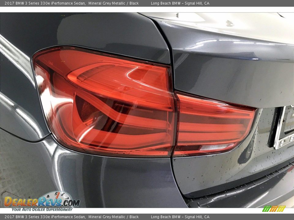 2017 BMW 3 Series 330e iPerfomance Sedan Mineral Grey Metallic / Black Photo #27