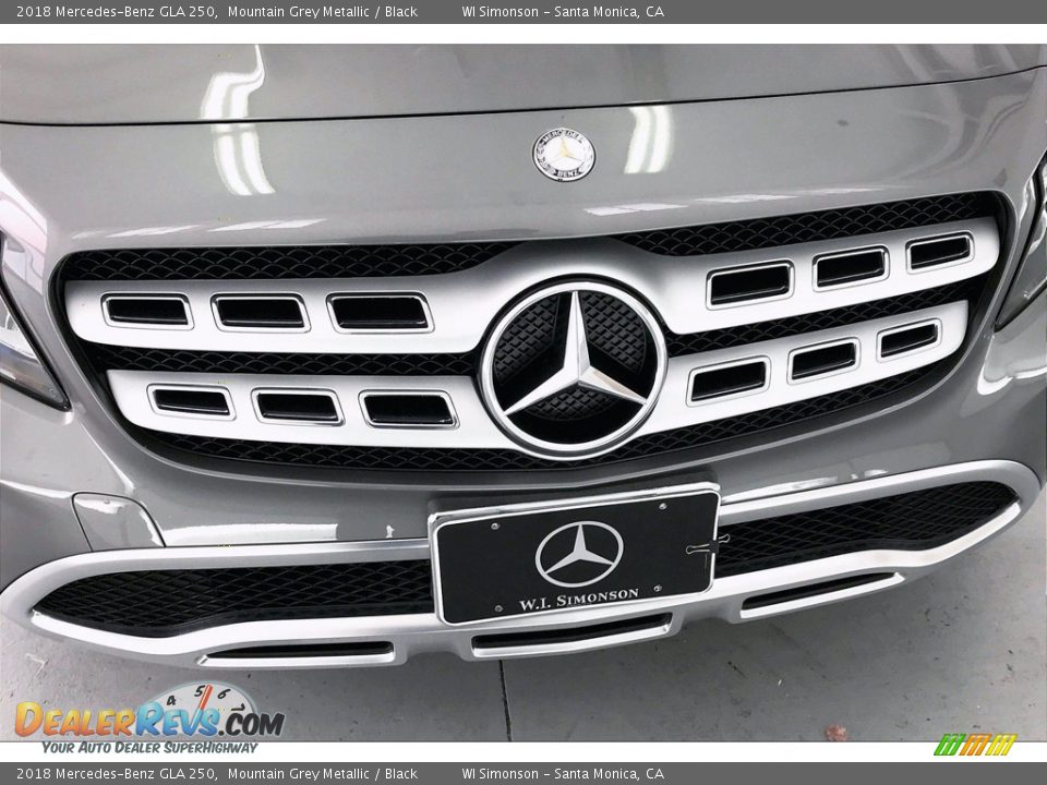 2018 Mercedes-Benz GLA 250 Mountain Grey Metallic / Black Photo #33