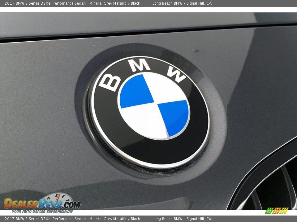 2017 BMW 3 Series 330e iPerfomance Sedan Mineral Grey Metallic / Black Photo #32