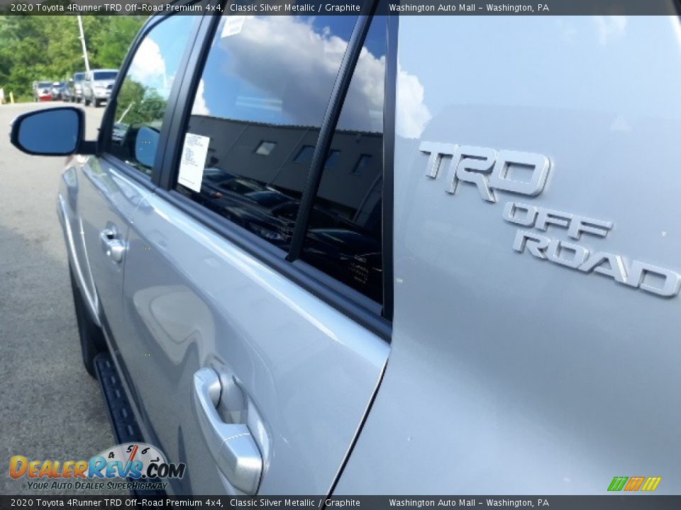 2020 Toyota 4Runner TRD Off-Road Premium 4x4 Classic Silver Metallic / Graphite Photo #30