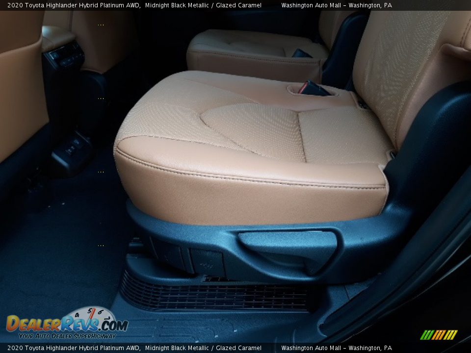 Rear Seat of 2020 Toyota Highlander Hybrid Platinum AWD Photo #25