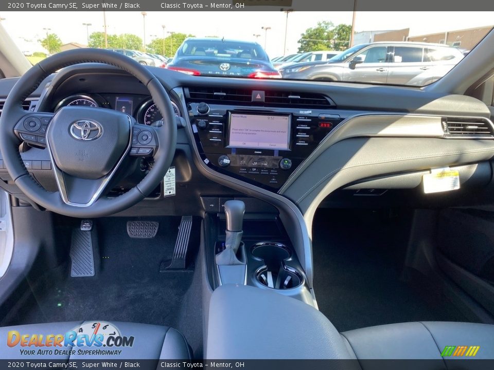 2020 Toyota Camry SE Super White / Black Photo #4