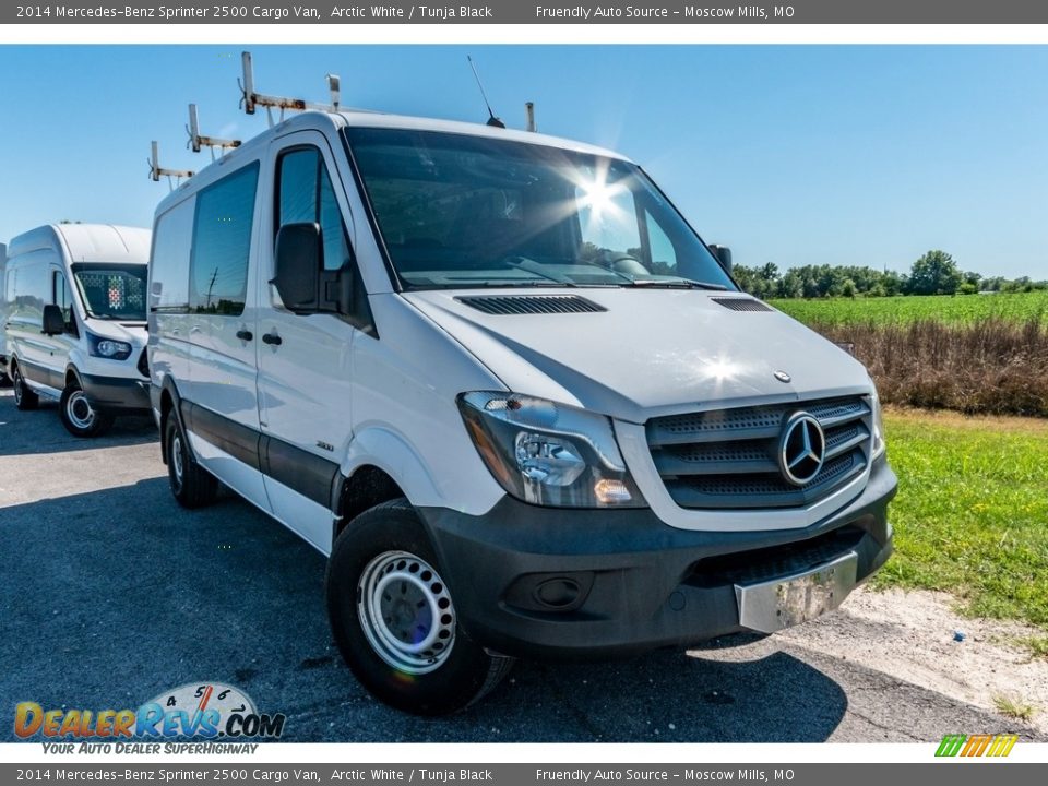 2014 Mercedes-Benz Sprinter 2500 Cargo Van Arctic White / Tunja Black Photo #1