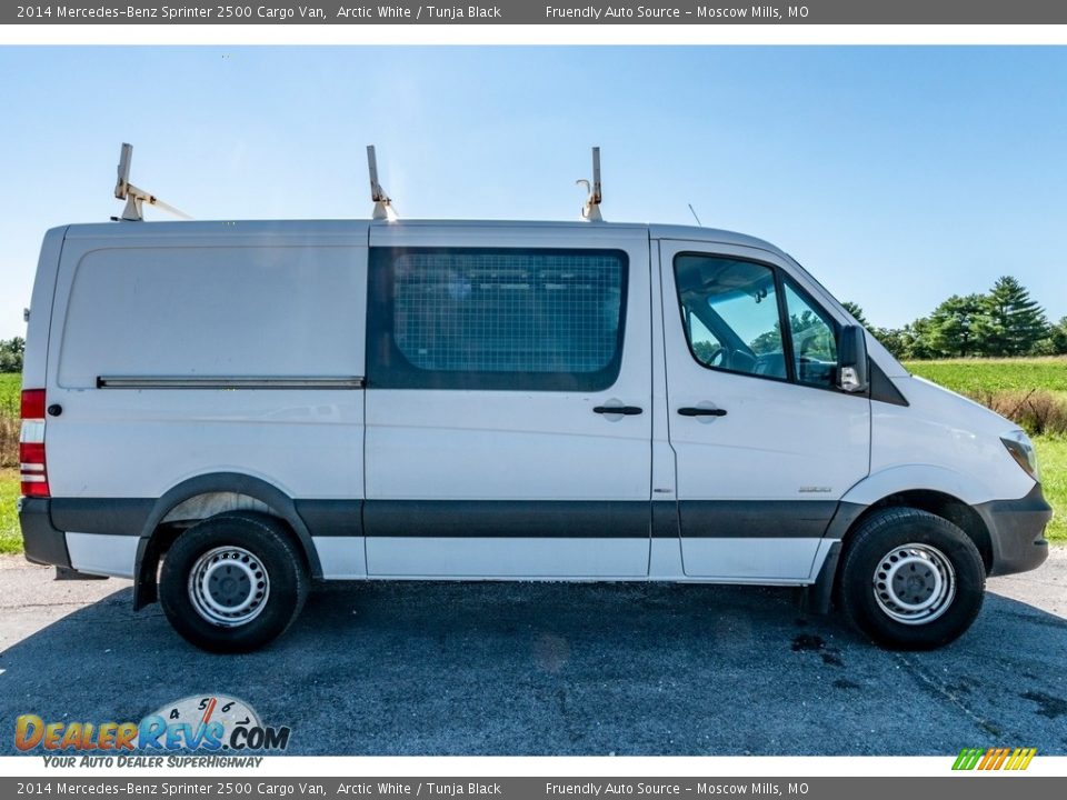 2014 Mercedes-Benz Sprinter 2500 Cargo Van Arctic White / Tunja Black Photo #3