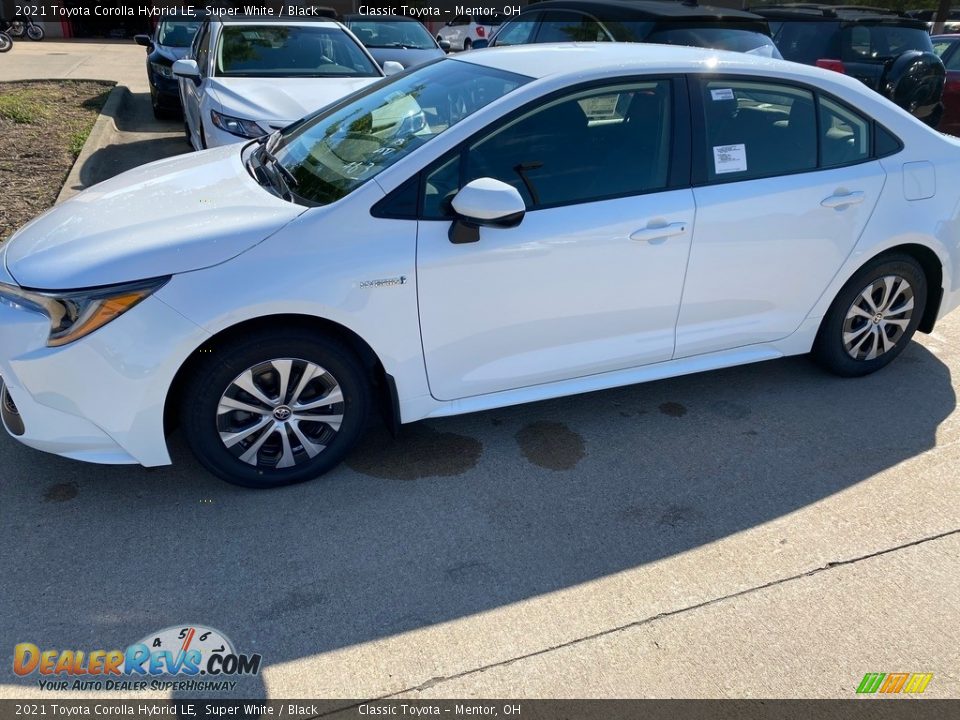 2021 Toyota Corolla Hybrid LE Super White / Black Photo #1