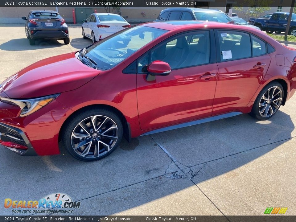 Barcelona Red Metallic 2021 Toyota Corolla SE Photo #1