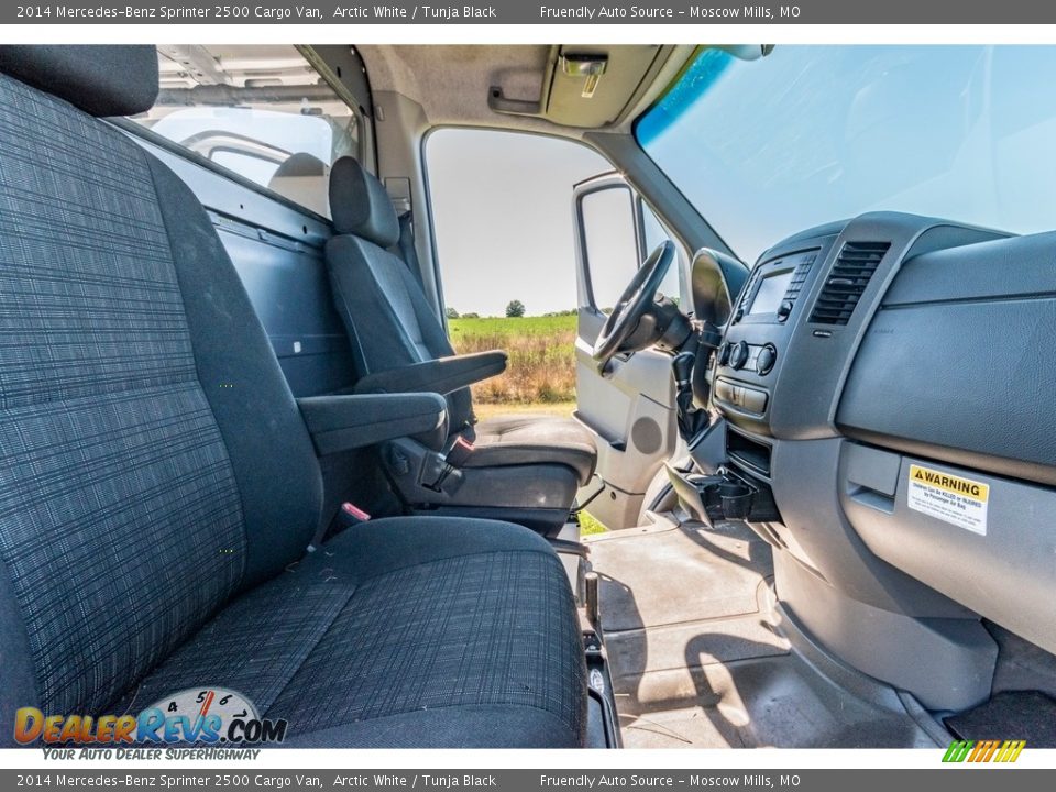 2014 Mercedes-Benz Sprinter 2500 Cargo Van Arctic White / Tunja Black Photo #30