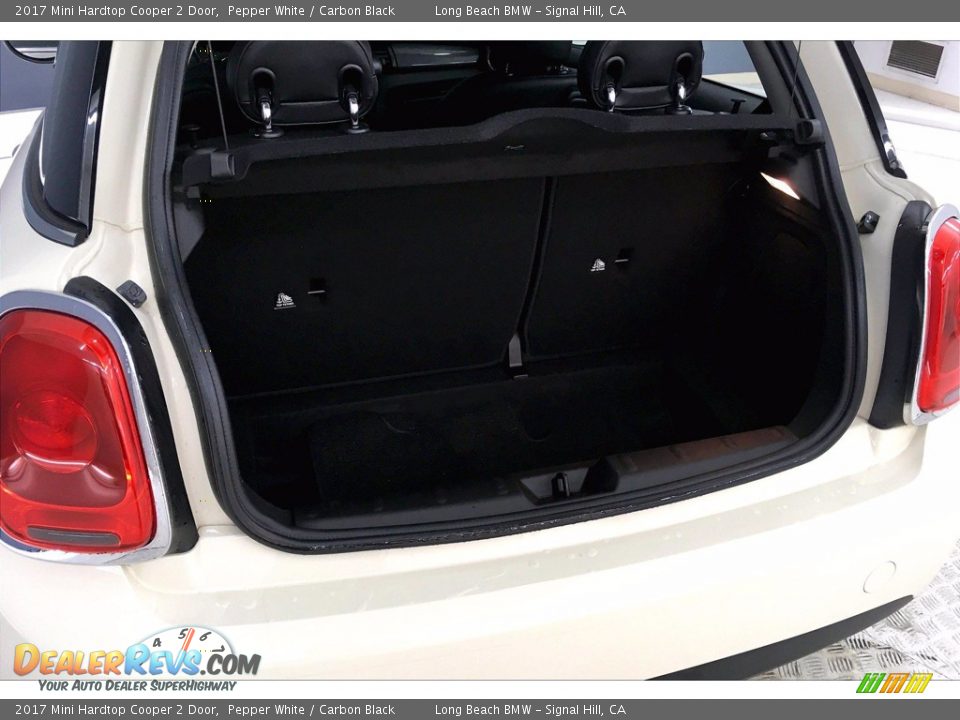 2017 Mini Hardtop Cooper 2 Door Pepper White / Carbon Black Photo #30