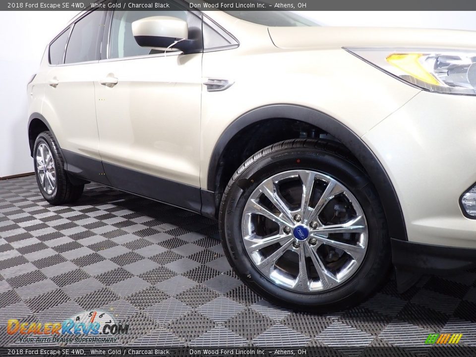 2018 Ford Escape SE 4WD White Gold / Charcoal Black Photo #3