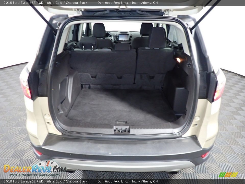 2018 Ford Escape SE 4WD White Gold / Charcoal Black Photo #12