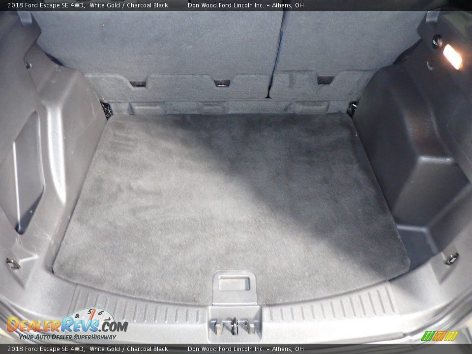 2018 Ford Escape SE 4WD White Gold / Charcoal Black Photo #13