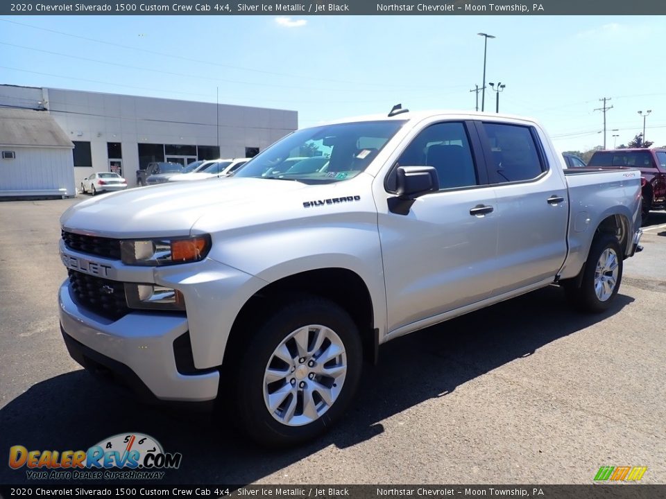 2020 Chevrolet Silverado 1500 Custom Crew Cab 4x4 Silver Ice Metallic / Jet Black Photo #1